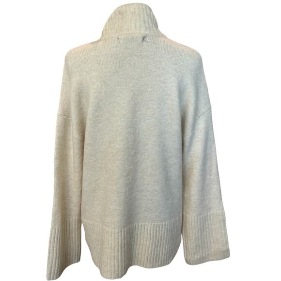 NEW ~ VERO MODA ~ Women's Cream Long Sleeve High Neck Pullover Sweater Size XS - Picture 4 of 6